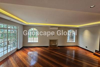 5 Bed House with En Suite in Runda