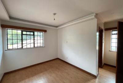 4 Bed House with En Suite in Runda - 2