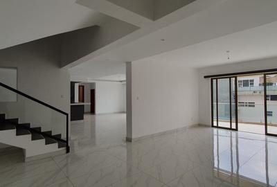 4 Bed Apartment with En Suite in General Mathenge - 2