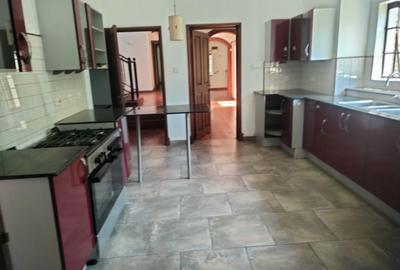 4 Bed Townhouse with Gym at Few Minutes Drive To Gigiri - 3