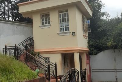 6 Bed House with En Suite in Loresho