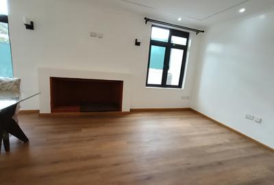 5 Bed House with En Suite in Kitisuru - 4