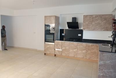 1 Bed Apartment with En Suite at Westlands Estate. - 4