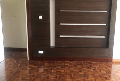 3 Bed Apartment with En Suite at Mogoiri Road