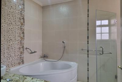 4 Bed Townhouse with En Suite at Kyuna Rise