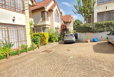 5 Bed Townhouse with En Suite at Lavington Green - 4