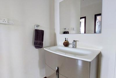 3 Bed Apartment with En Suite at City Park - 4