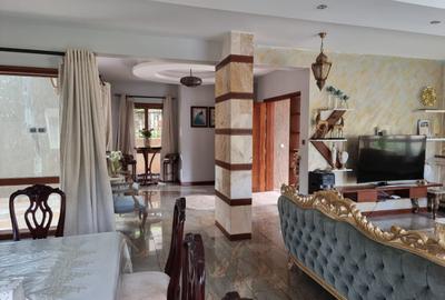5 Bed Villa with En Suite at Lavington