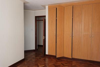 3 Bed Apartment with En Suite at Gatundu Road - 4