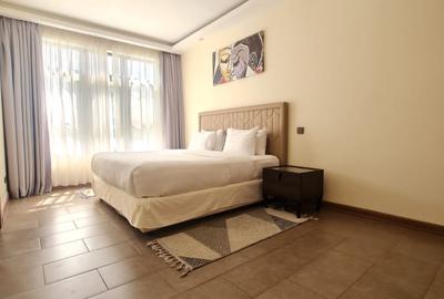 Serviced 2 Bed Apartment with En Suite in Spring Valley