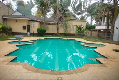 5 Bed Townhouse with Swimming Pool at Off Redhill Road