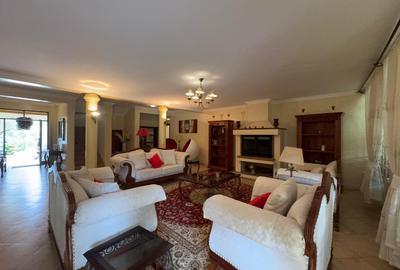 5 Bed House with En Suite in Runda - 2