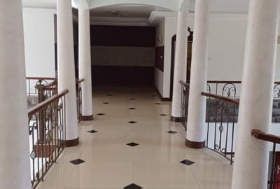 6 Bed Townhouse with En Suite in Nyari