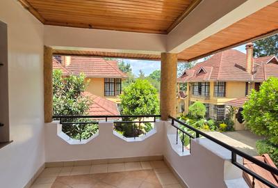 5 Bed Townhouse with En Suite in Lavington - 2