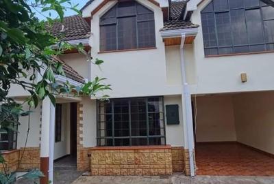 5 Bed Townhouse with En Suite in Lavington