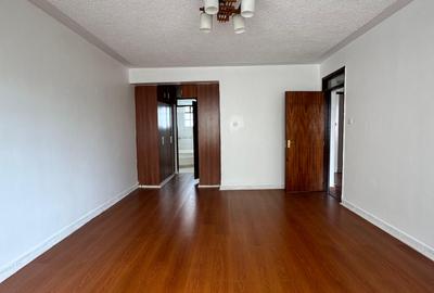 4 Bed Apartment with En Suite in Kileleshwa