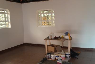 5 Bed House with En Suite at Nyari Central - 2