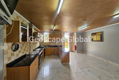 3 Bed House with En Suite in Runda - 3