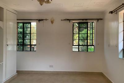 5 Bed House with En Suite in Nyari - 3