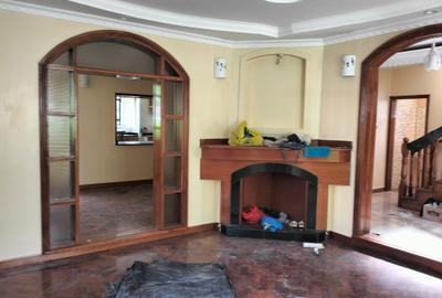 4 Bed Townhouse with En Suite in Lavington