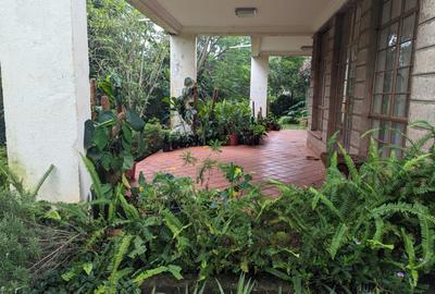 4 Bed House with En Suite at Miotoni