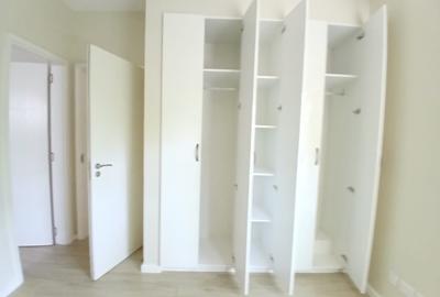 2 Bed Apartment with En Suite at Riverside Drive - 4