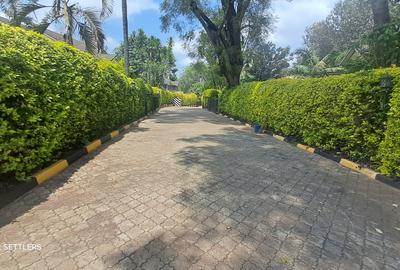 5 Bed Townhouse with En Suite at Farasi Lane