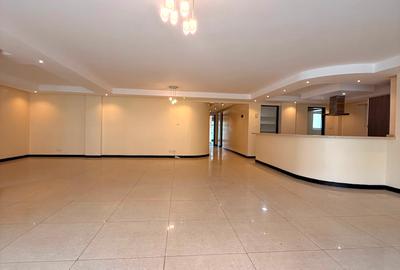 3 Bed Apartment with En Suite in Riverside - 3