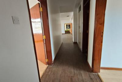 3 Bed Apartment with En Suite in Brookside - 2