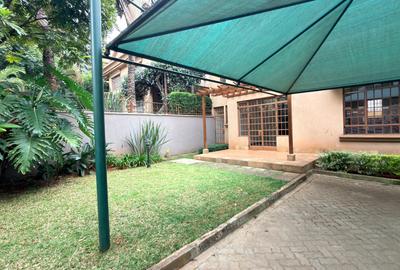 5 Bed Townhouse with En Suite in Lavington - 2