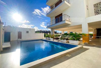 Serviced Studio Apartment with En Suite at Baobab Road - 2