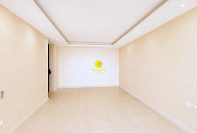 4 Bed Apartment with En Suite in Spring Valley - 2