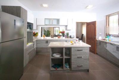 4 Bed House with En Suite in Nyali Area - 4