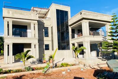 5 Bed House with En Suite in Machakos County - 3