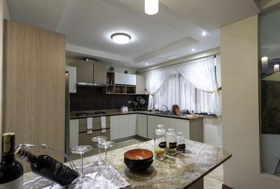 Furnished 3 Bed Apartment with En Suite in Riverside - 3