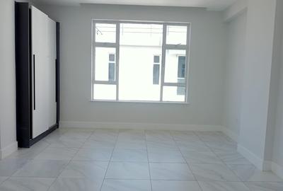 1 Bed Apartment with En Suite in Rhapta Road - 3