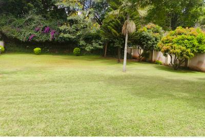 5 Bed House with En Suite in Runda - 3