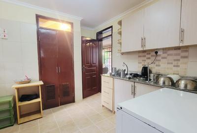 4 Bed House with En Suite in Kiambu Road - 4