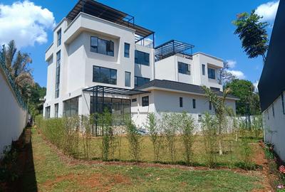 5 Bed Townhouse with En Suite in Lavington