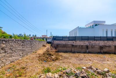 Land in Kizingo - 4