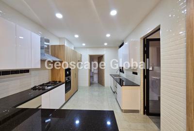 4 Bed Apartment with En Suite in Spring Valley - 2