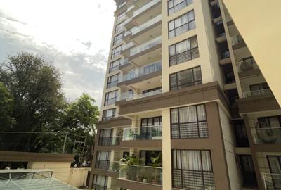 Serviced 3 Bed Apartment with En Suite in Riverside