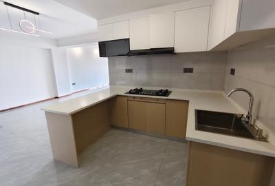 3 Bed Apartment with En Suite in Riverside