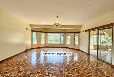 4 Bed Townhouse with En Suite in Lavington - 2