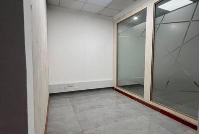 1,230 ft² Commercial Property with Service Charge Included in Westlands Area - 4
