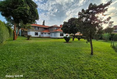 5 Bed House with En Suite in Runda