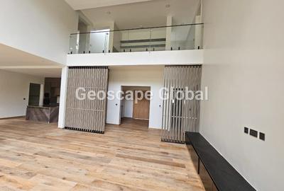 5 Bed House with En Suite in Runda - 4