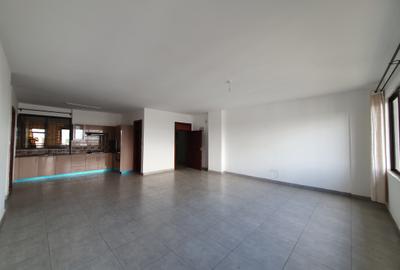 2 Bed Apartment with En Suite in Parklands - 3