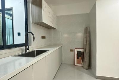 2 Bed Apartment with En Suite in Kilimani - 4