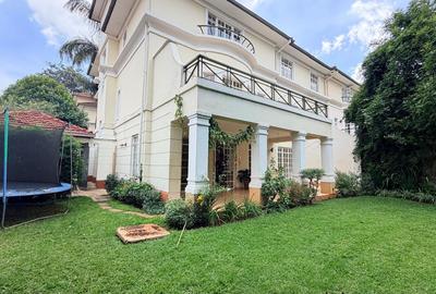 5 Bed House with En Suite in Spring Valley
